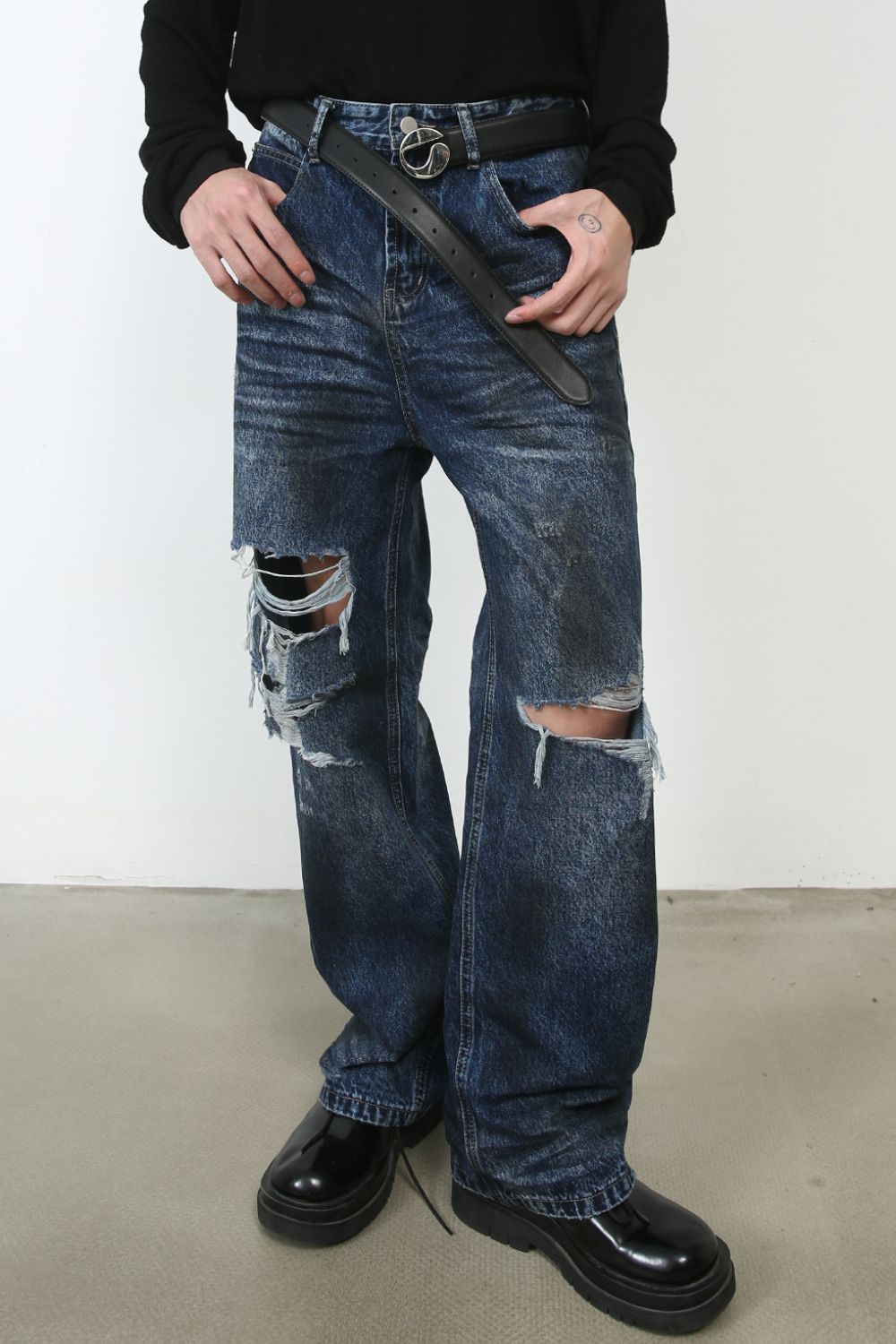Men's Distressed Jeans with Pockets - S. M. & Co.