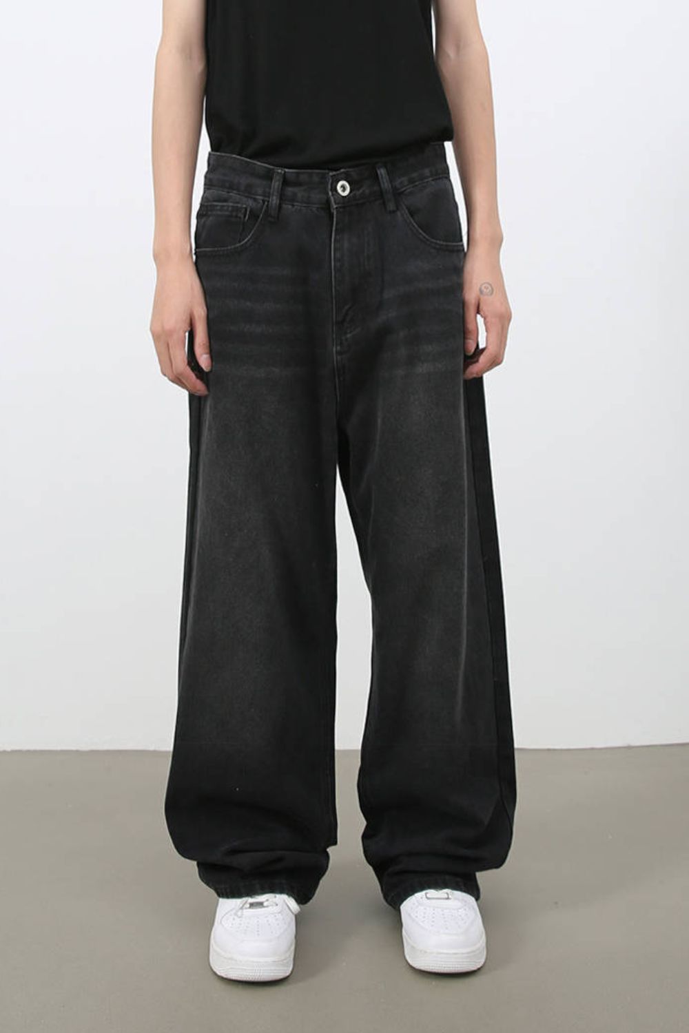 Men's Wide Leg Jeans with Pockets - S. M. & Co.