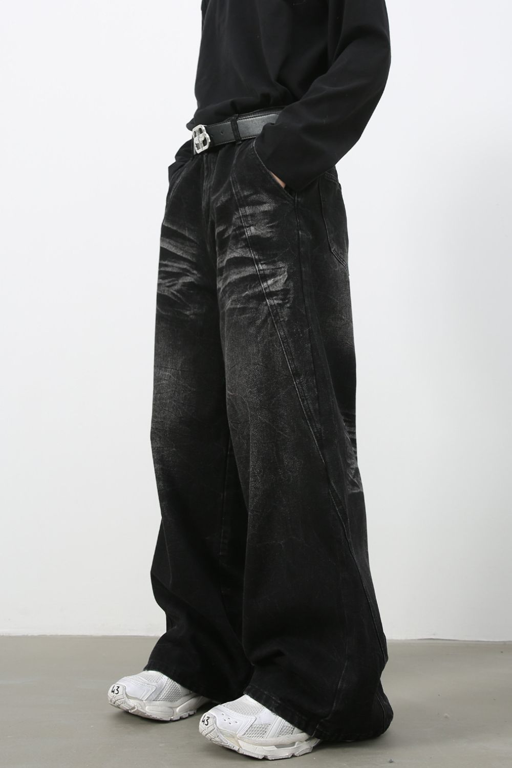 Men's Wide Leg Jeans with Pockets - S. M. & Co.